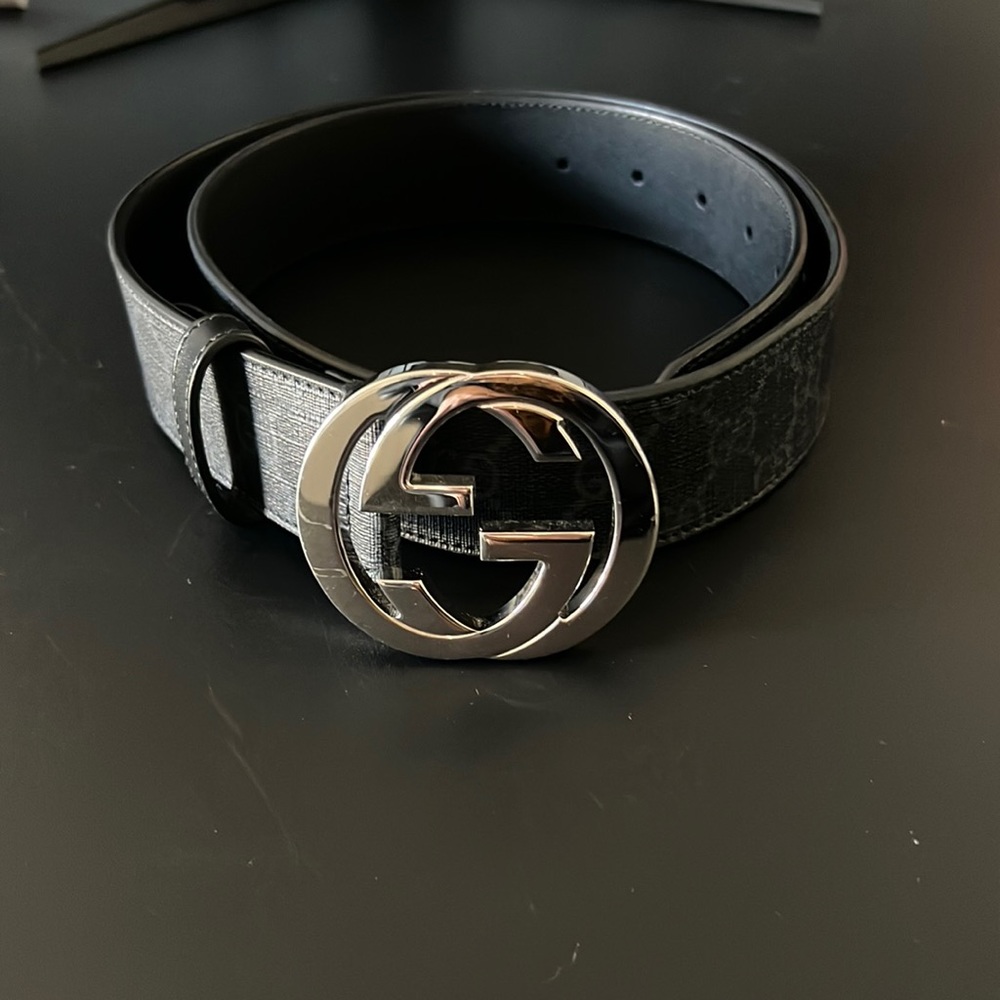 Authentic unisex Gucci belt.